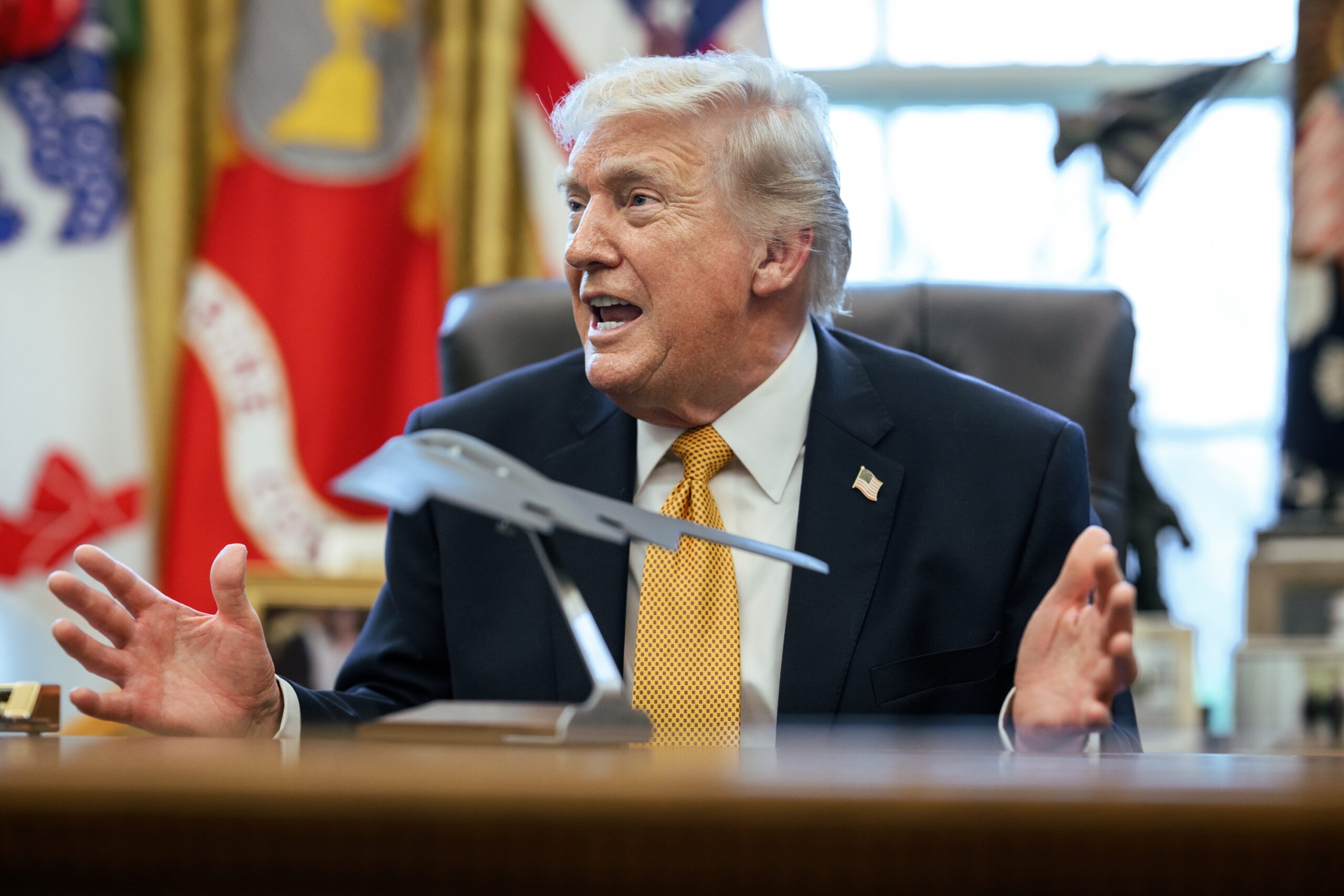 President Trump in the Oval Office with Vice President JD Vance, Secretary of State Marco Rubio, and ambassadors from Israel and Lebanon on April 23, 2026, announcing a three-week extension of the Israel-Lebanon ceasefire. (Shutterstock via yourNEWS)